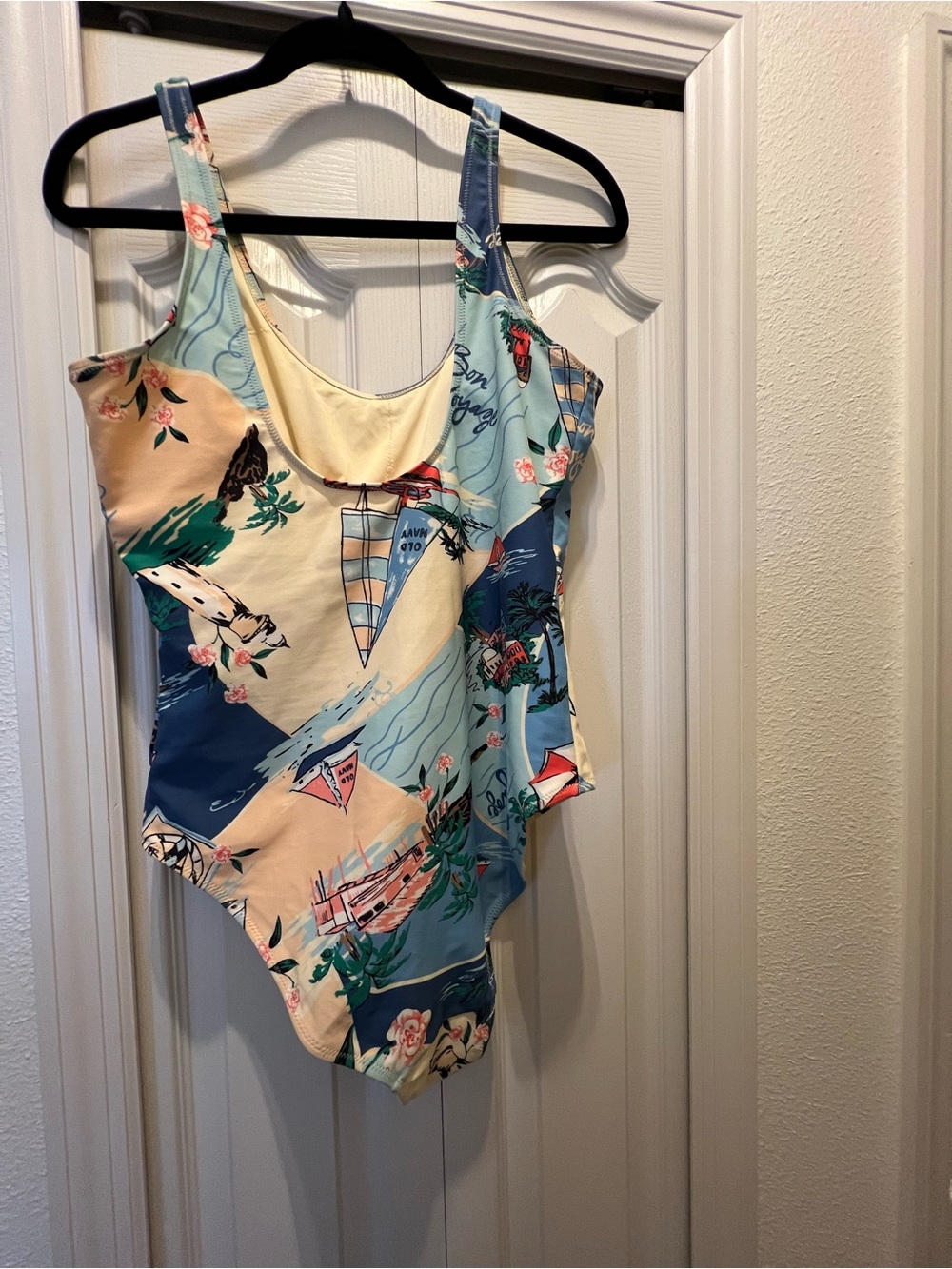 Old Navy Bon Voyage One piece -Lined Swimsuit—like new! - Picture 2 of 5